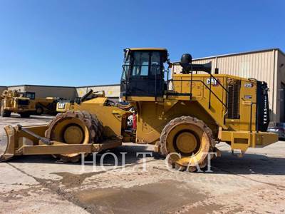 Caterpillar 825 Soil Compactor