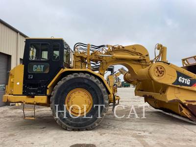 Caterpillar 631G Scraper