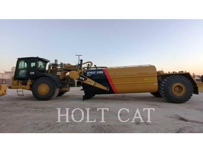 Caterpillar W00 621K Scraper