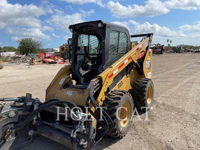 Caterpillar 272D3 Skid Steer