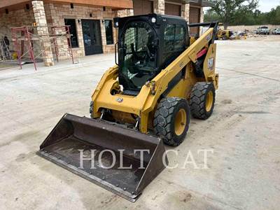 Caterpillar 272D3 Skid Steer