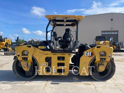 Caterpillar CB10 Smooth Drum Roller Compactor