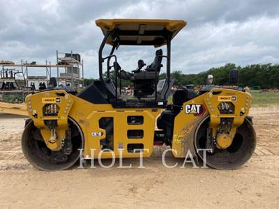 Caterpillar CB10 Smooth Drum Roller Compactor
