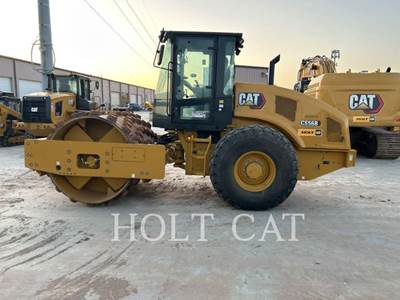 Caterpillar CS56B Smooth Drum Roller Compactor