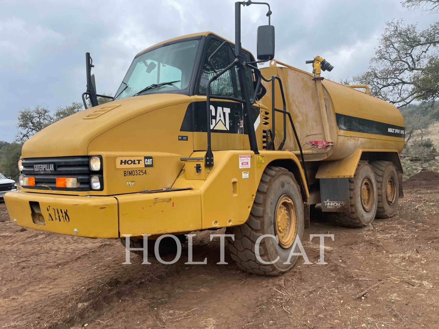 2011 Caterpillar W00 730 Water Truck For Sale, 6,700 Hours San