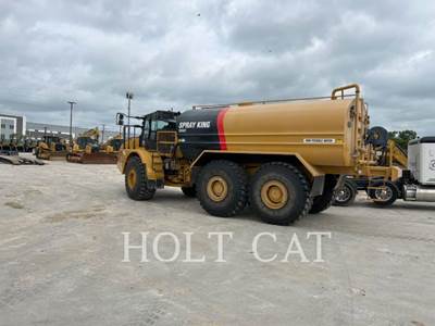 Caterpillar W00 740GC Water Truck