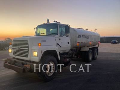 Ford L8000 Water Truck