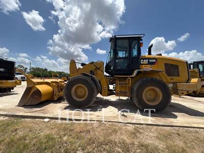 Caterpillar 930M Wheel Loader