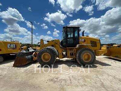Caterpillar 938M Wheel Loader