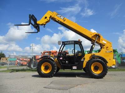 JCB 507-42 Telehandler - 7000lb Capacity, 42ft Lift Height