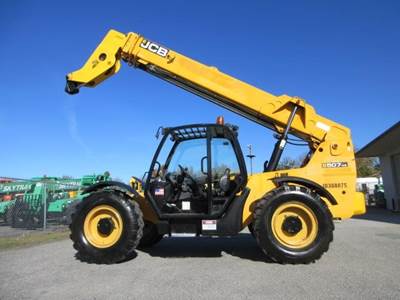 JCB 507-42 Telehandler - 7000lb Capacity, 42ft Lift Height