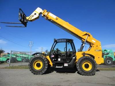 JCB 507-42 Telehandler - 7000lb Capacity, 42ft Lift Height