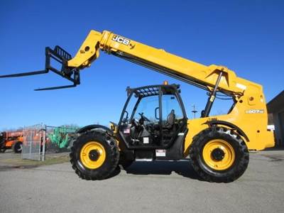 JCB 507-42 Telehandler - 7000lb Capacity, 42ft Lift Height