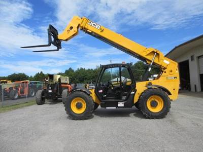 JCB 509-42 Telehandler - 9000lb Capacity, 42ft Lift Height