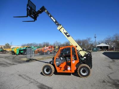 JLG G5-18A Telehandler - 5500lb Capacity, 18ft Lift Height