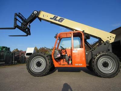 JLG G6-42A Telehandler - 6600lb Capacity, 42ft Lift Height