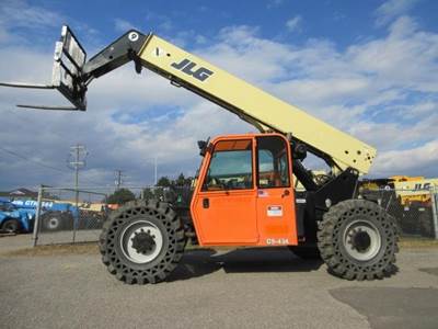 JLG G9-43A Telehandler - 9000lb Capacity, 43ft Lift Height
