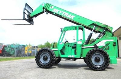 SkyTrak 6042 Telehandler - 6000lb Capacity, 42ft Lift Height