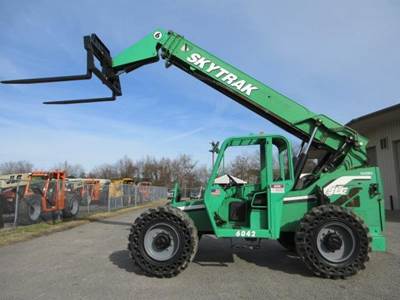 SkyTrak 6042 Telehandler - 6000lb Capacity, 42ft Lift Height