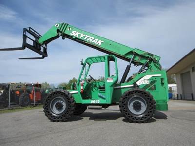 SkyTrak 6042 Telehandler - 6000lb Capacity, 42ft Lift Height