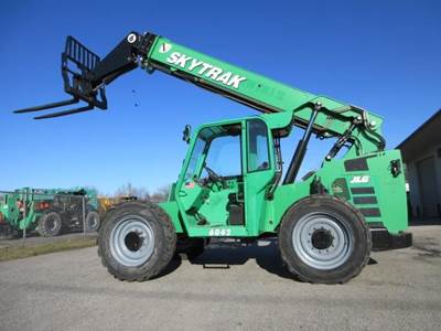 SkyTrak 6042 Telehandler - 6000lb Capacity, 42ft Lift Height