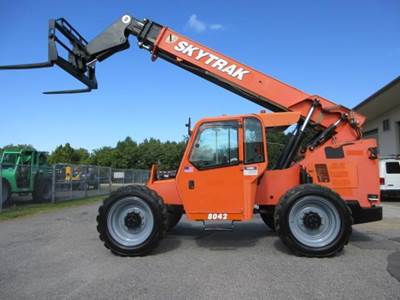 SkyTrak 8042 Telehandler - 8000lb Capacity, 42ft Lift Height