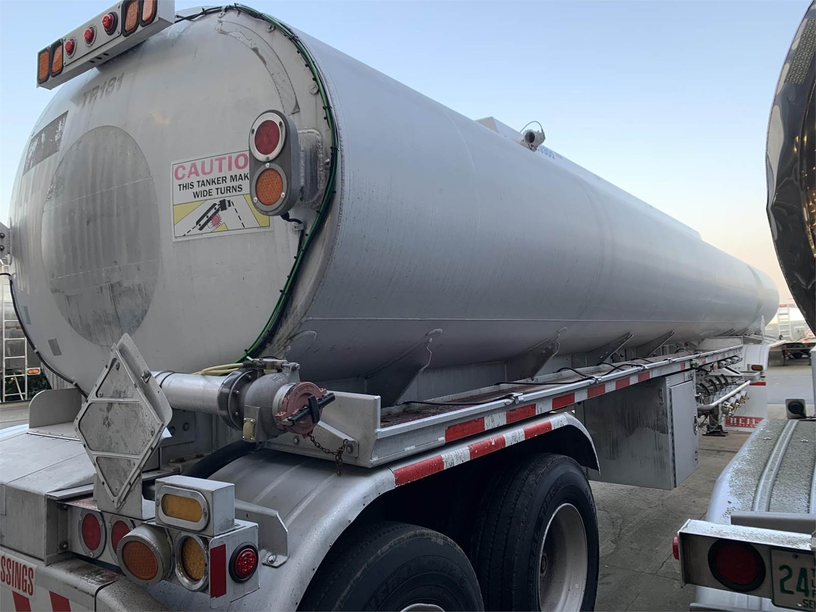 2007 Heil 9300 GAL. HENDRICKSON AIR RIDE DOT 406 Fuel Tanker Trailer For Sale Huntsville, TX