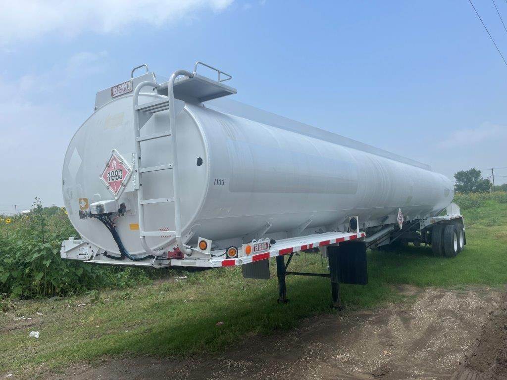 1995 Heil DC 9400 GAL. 3 LEAF SPRING MC 306 Fuel Tanker Trailer For