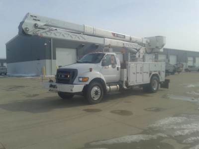 Ford F-750 Boom / Bucket Truck