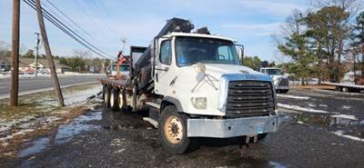 Freightliner 114SD Boom / Bucket Truck