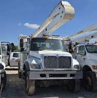 International 4300 Boom / Bucket Truck