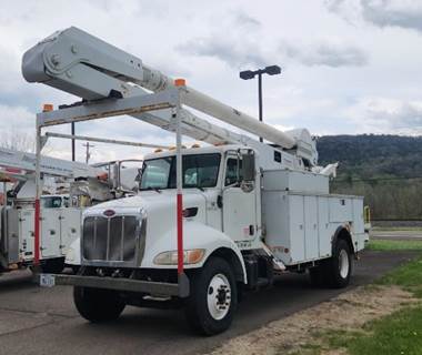 Peterbilt 335 Boom / Bucket Truck