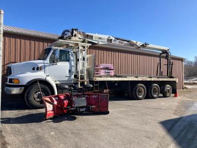 Sterling L9500 Boom / Bucket Truck