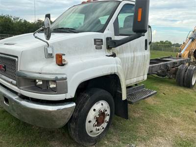 Chevrolet 3500HD Cab & Chassis Truck