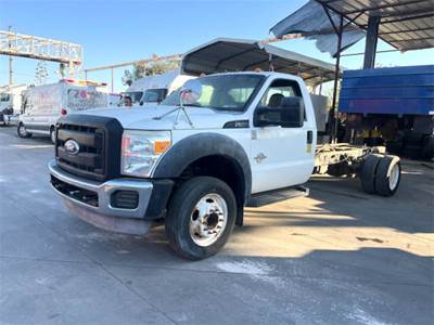 Ford F550 DRW 2WD Cab & Chassis Truck