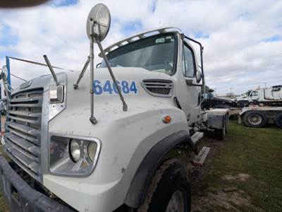 Freightliner 114SD Cab & Chassis Truck