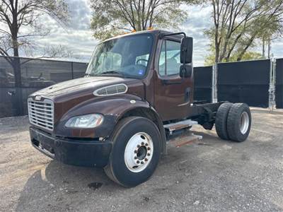 Freightliner M2 106 MD 4X2 Cab & Chassis Truck
