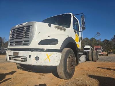 Freightliner M2 112 Cab & Chassis Truck