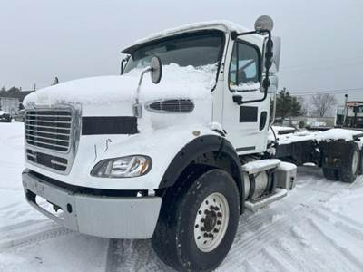 Freightliner M2 112 Cab & Chassis Truck