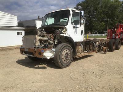 Freightliner M2 112 Cab & Chassis Truck