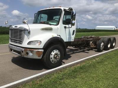 Freightliner M2 112 Cab & Chassis Truck