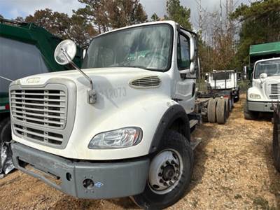 Freightliner M2 Cab & Chassis Truck