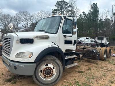 Freightliner M2 Cab & Chassis Truck