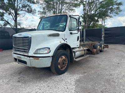 Freightliner M2 Cab & Chassis Truck