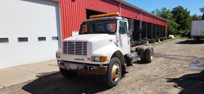 International 4700 Cab & Chassis Truck