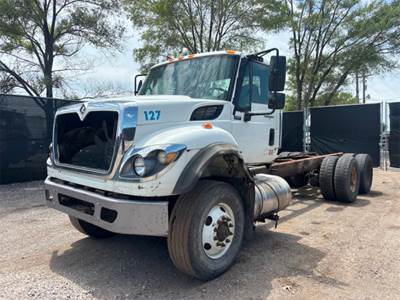 International 7000 Cab & Chassis Truck