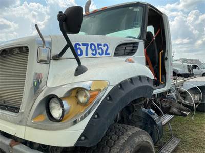 International SF567 6X4 Cab & Chassis Truck
