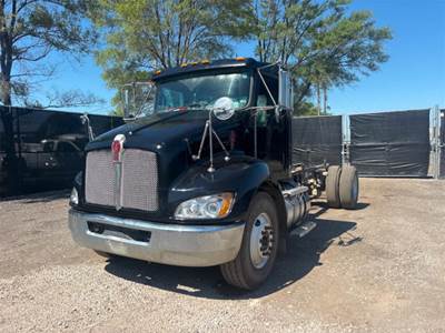 Kenworth T370 Cab & Chassis Truck