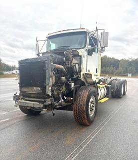 Kenworth T440 Cab & Chassis Truck