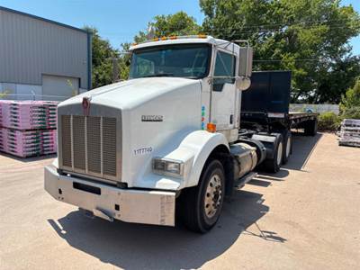 Kenworth T800 Cab & Chassis Truck
